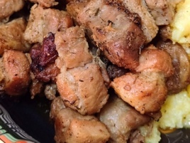 Pomana Porcului cu Mămăliguță